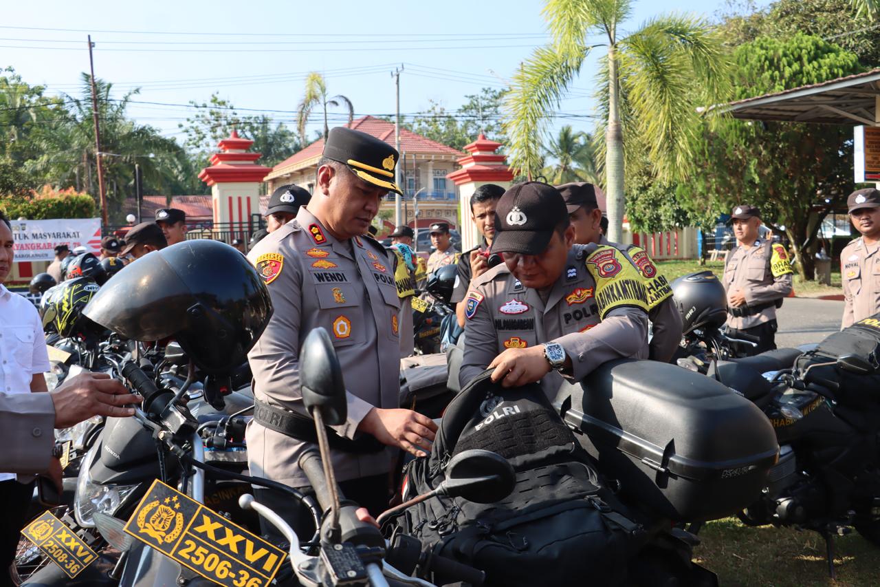 Kapolres Sarolangun Pimpin Apel Pagi, Tekankan Disiplin dan Peningkatan Pelayanan Masyarakat