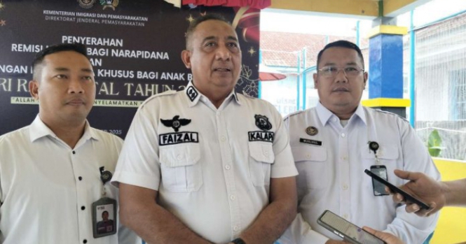 Lapas Kelas IIB Sarolangun Serahkan Remisi Khusus Natal 2025 bagi Narapidana dan Anak Binaan