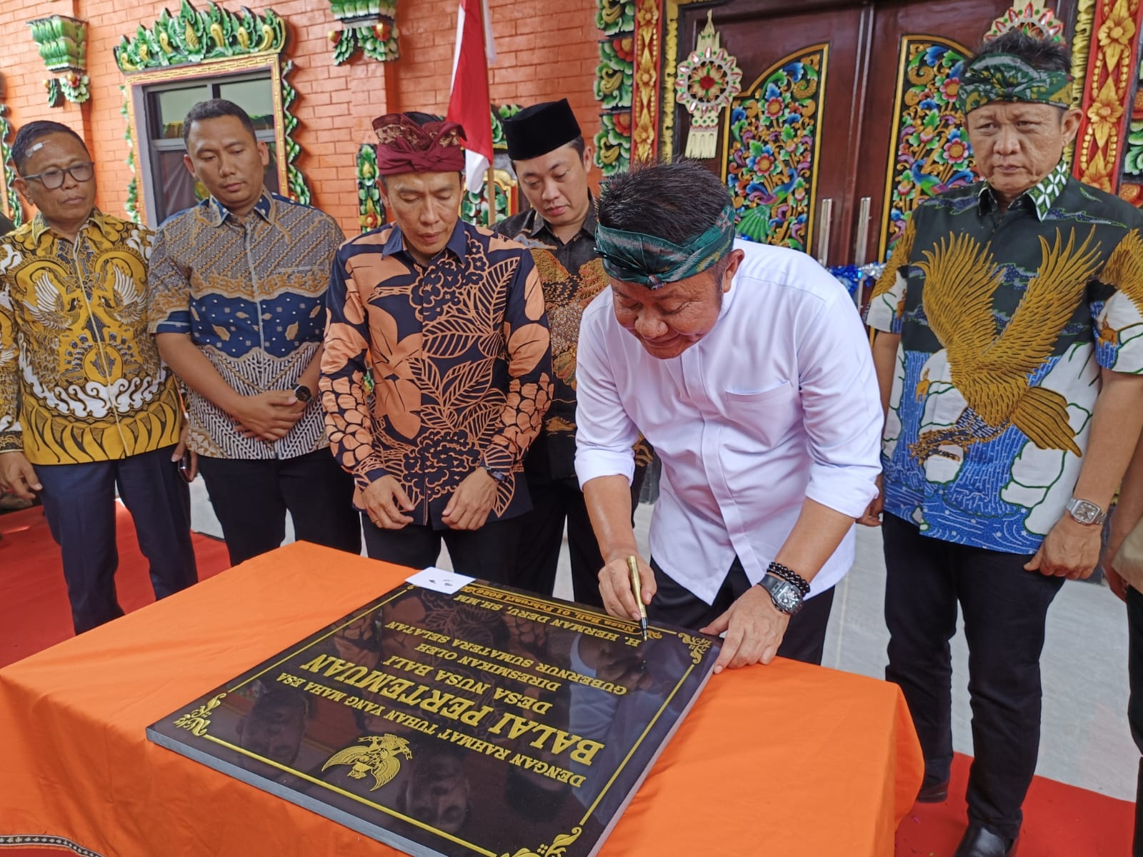 Gubernur Sumsel Resmikan Balai Pertemuan di Desa Nusa Bali